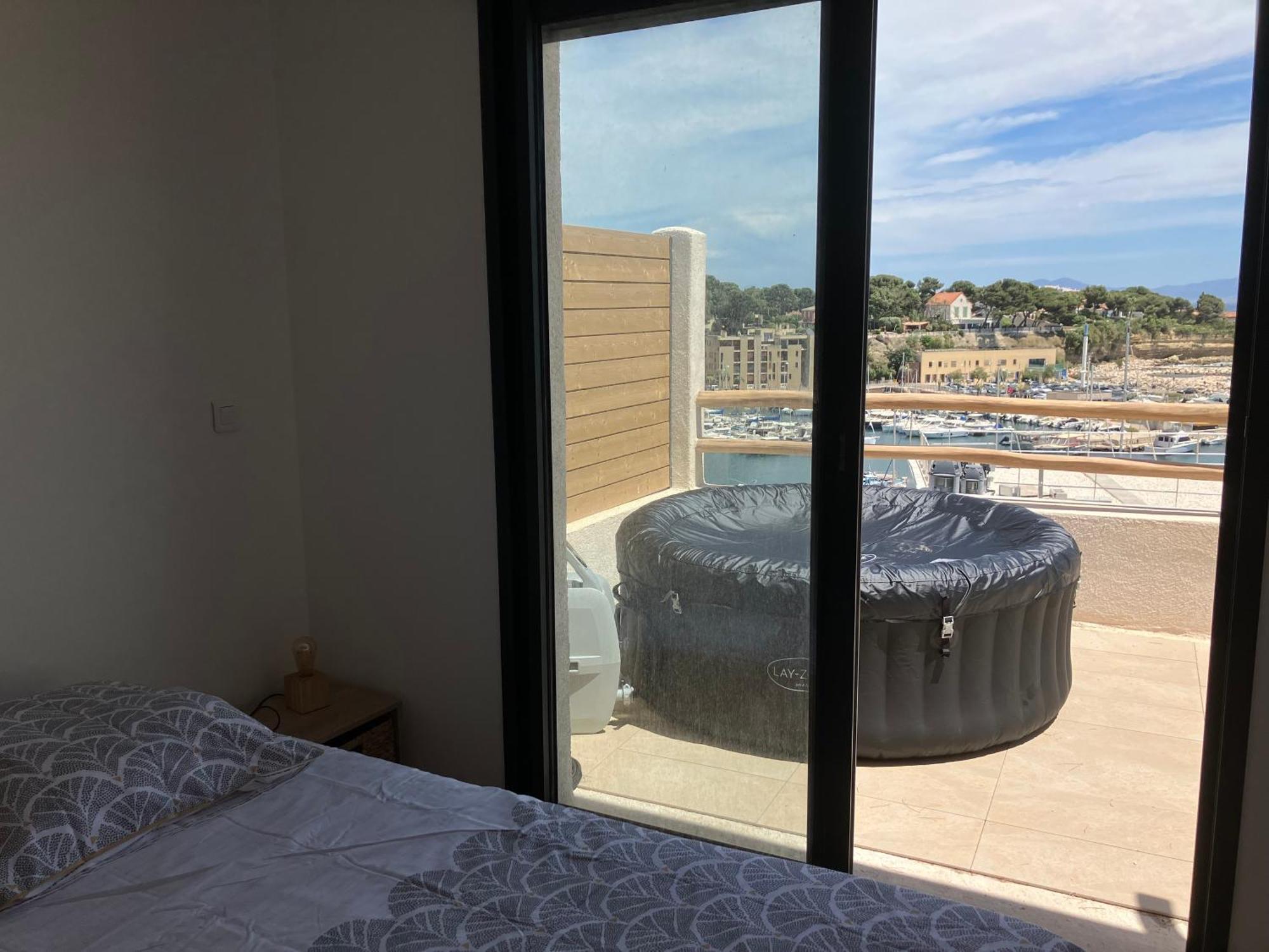 T2 Vue Sur Le Port Jacuzzi Terrasse Et Parking Apartment Carry-le-Rouet Exterior photo